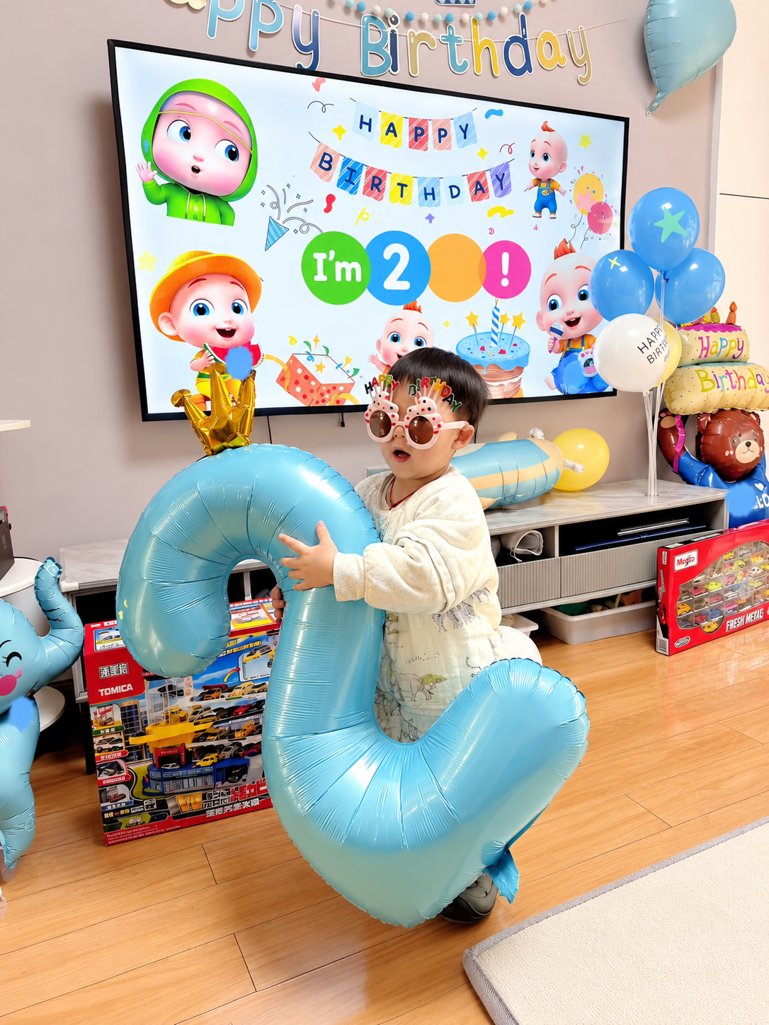 Happy Birthday Sunglasses | Birthday Party Glasses | Novelty Birthday Photo Props | Birthday Party Favour | Kids & Adult Birthday Decor
