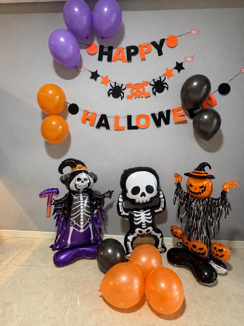 Standing Grim Reaper Skeleton Foil Balloon, 93cm Halloween Party Prop (Self-Standing)
