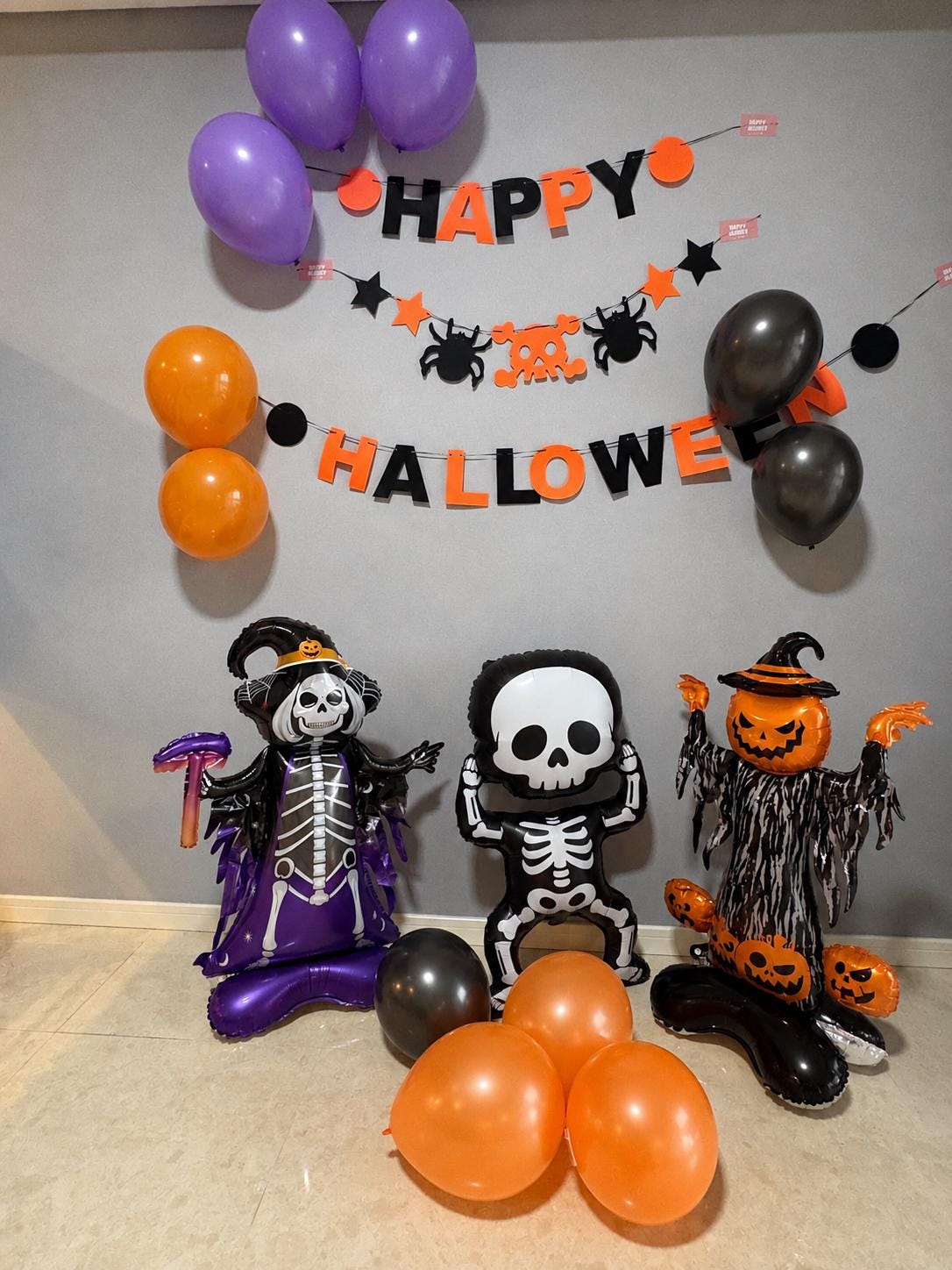 Standing Grim Reaper Skeleton Foil Balloon, 93cm Halloween Party Prop (Self-Standing)