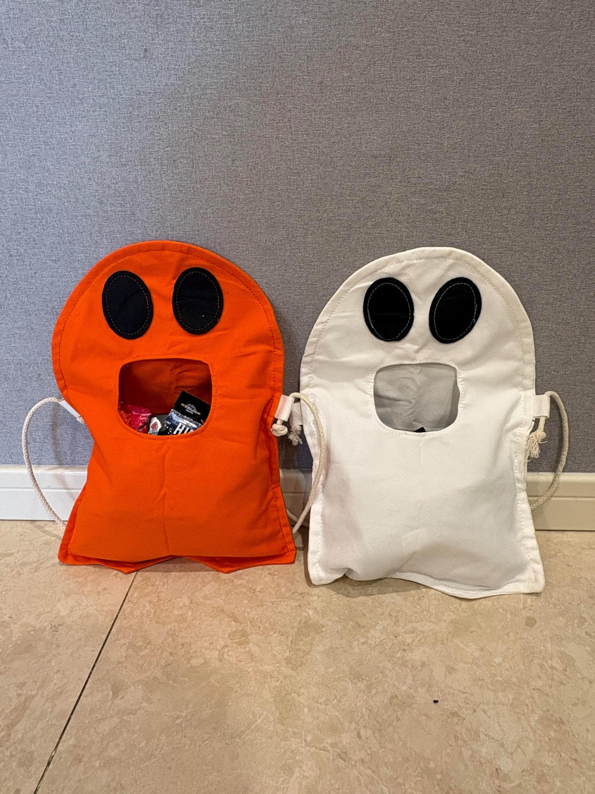 Halloween Ghost Treat Bags | Spooky Trick-or-Treat Party Favour (White, Orange)