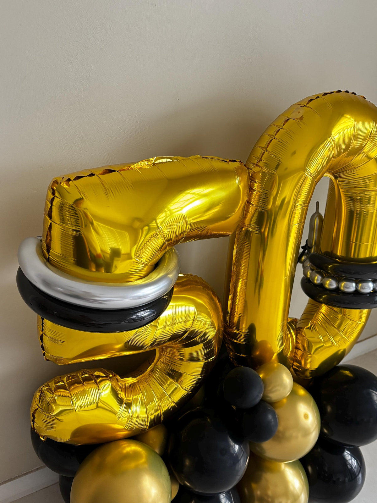 50th Birthday Balloon Stack – Gold & Black Milestone Birthday Balloons ( DIY Kits)