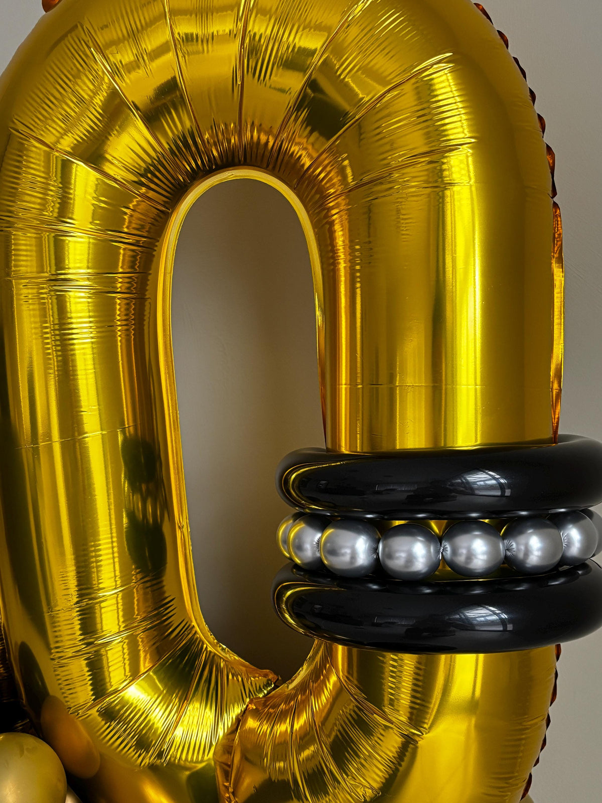 50th Birthday Balloon Stack – Gold & Black Milestone Birthday Balloons ( DIY Kits)