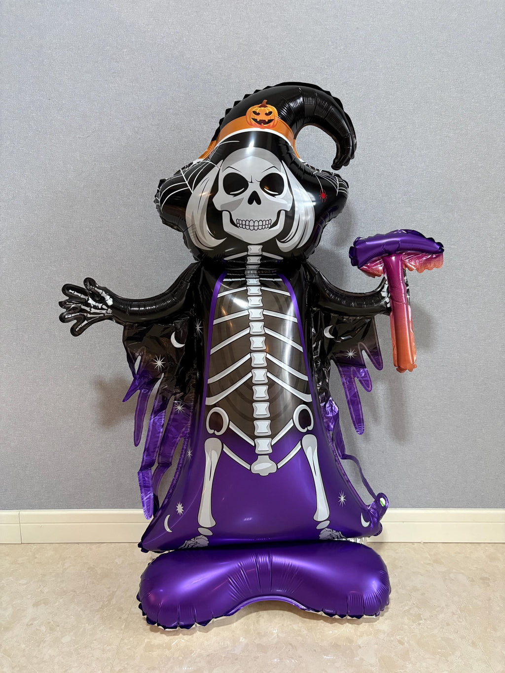 Standing Grim Reaper Skeleton Foil Balloon, 93cm Halloween Party Prop (Self-Standing)