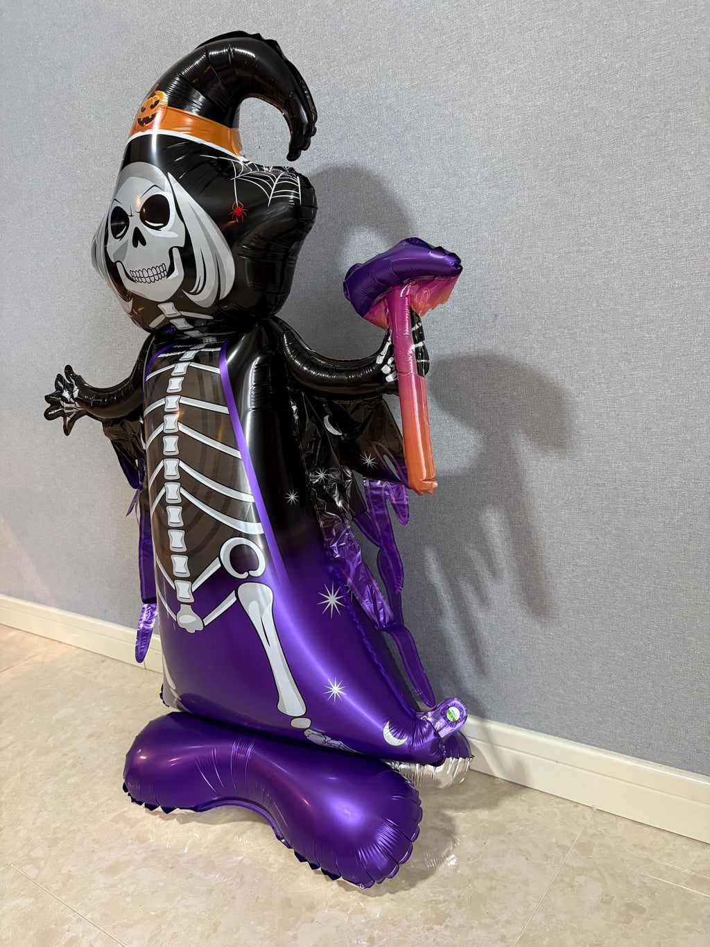 Standing Grim Reaper Skeleton Foil Balloon, 93cm Halloween Party Prop (Self-Standing)