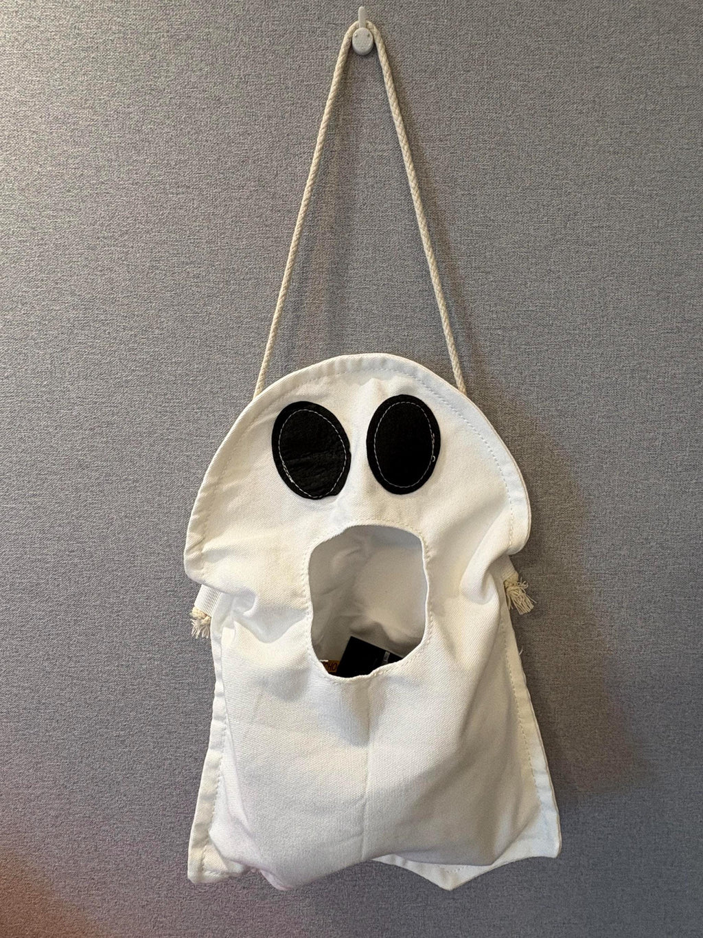 Halloween Ghost Treat Bags | Spooky Trick-or-Treat Party Favour (White, Orange)