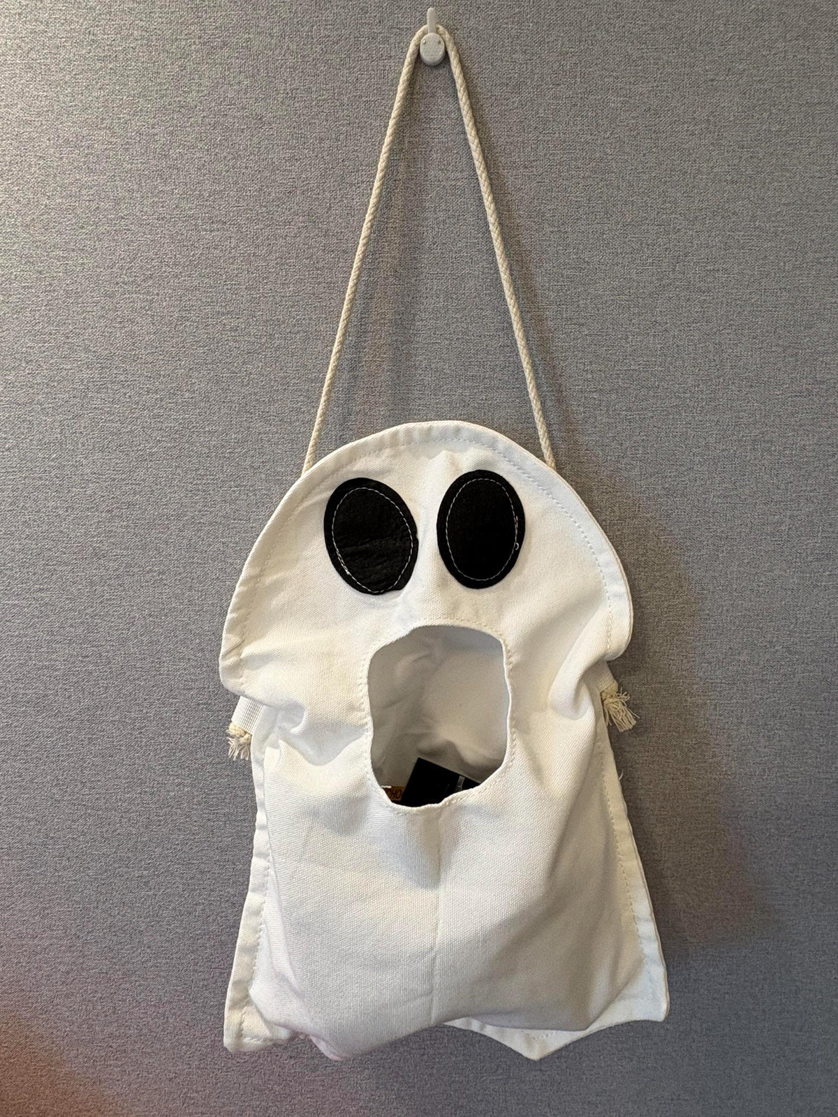 Halloween Ghost Treat Bags | Spooky Trick-or-Treat Party Favour (White, Orange)